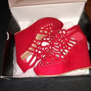 Torrid - Size 8 Red Wedges